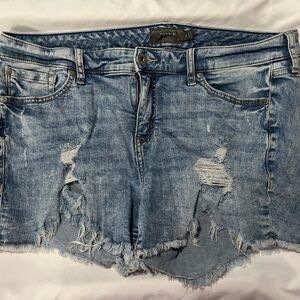 Torrid cut-off style distressed wash shorts size 16